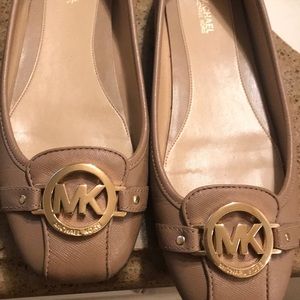Micheal Kors flats